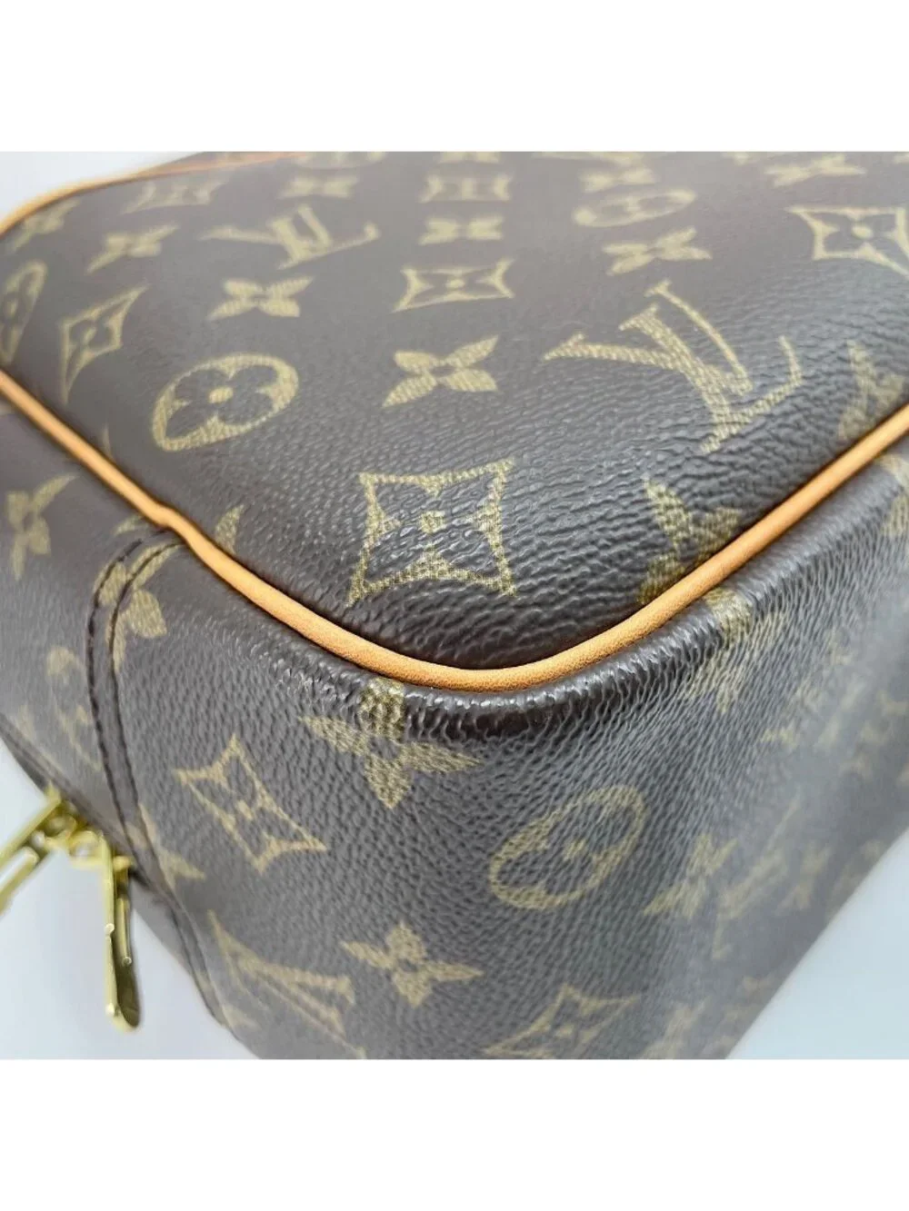 Louis Vuitton Handbag Deauville